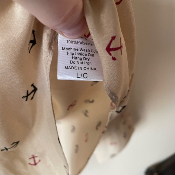 🎁3/$30 Anchor Collared Crop Blouse - Picture 6 of 7